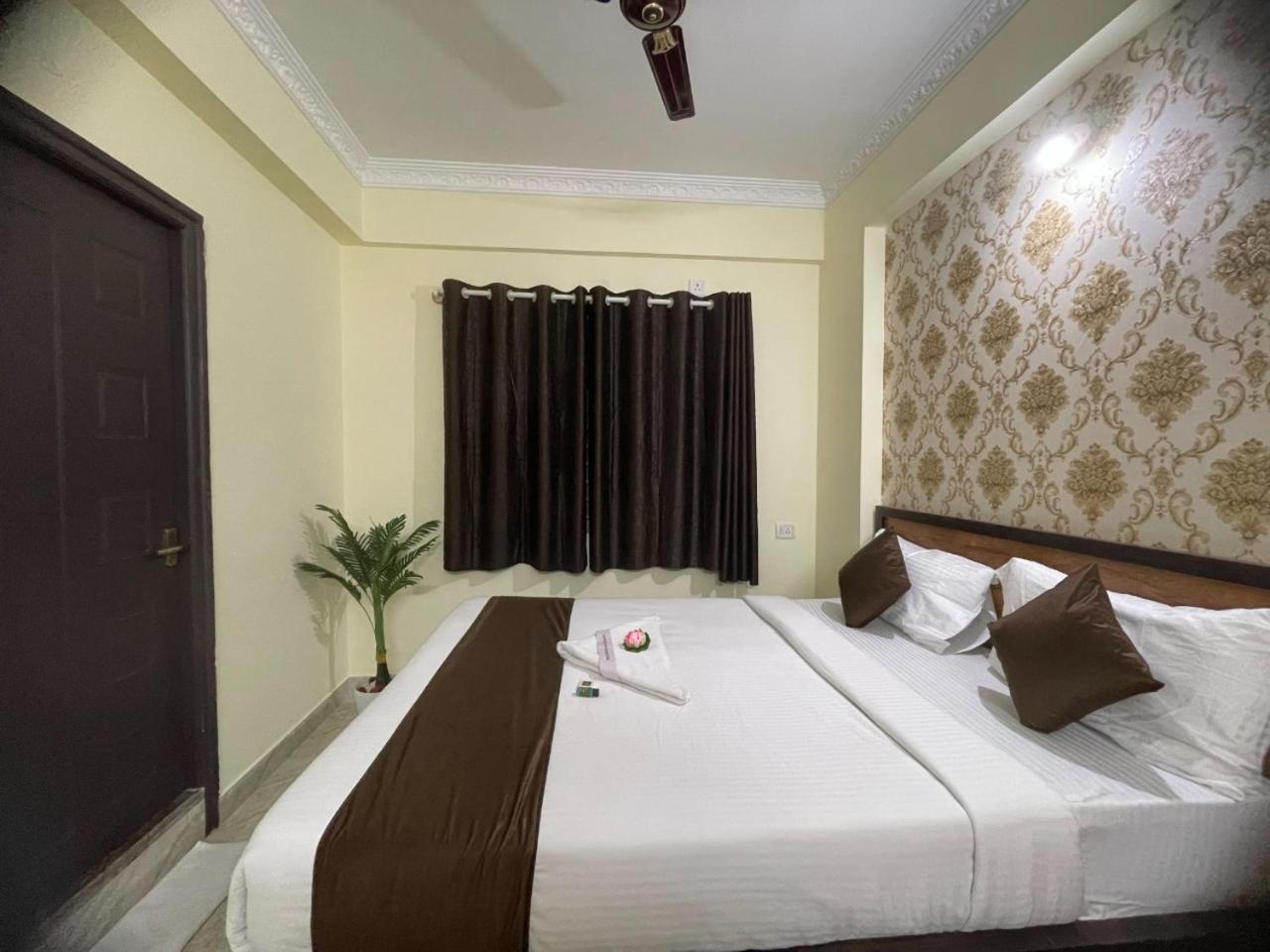 Hotel East Park Electronic City Kammasandra Habitación foto